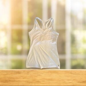 Lija Sleek White Tank Top XS